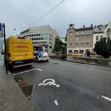 Bed and Breakfast Single Elegant I Sentrum- Sea View