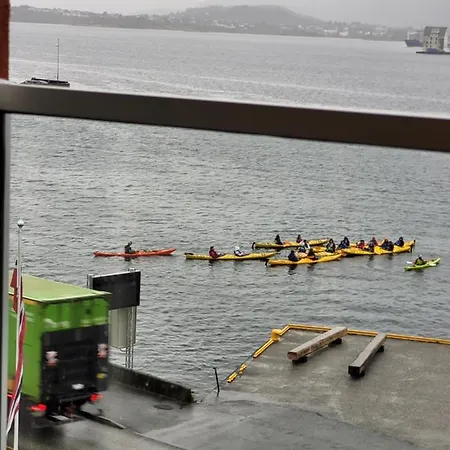 Single Elegant I Sentrum- Sea View Bed and Breakfast *