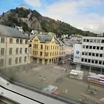 Single Elegant I Sentrum- Sea View Ålesund